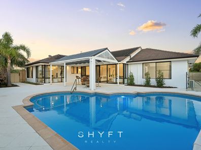 15 Beaumarks  Court, Mindarie WA 6030