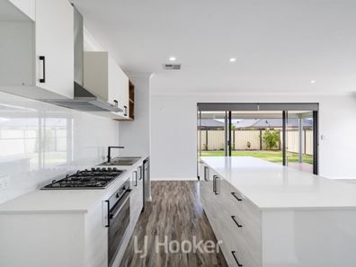 65 Sherwood Crescent, Broadwater WA 6280