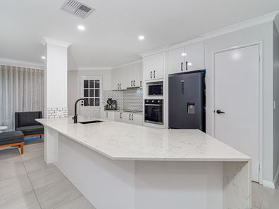 11 Kalix Elbow, Merriwa WA 6030