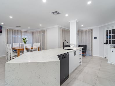 11 Kalix Elbow, Merriwa WA 6030
