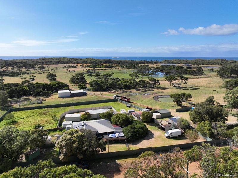 237 Perkins Beach Road, Torbay