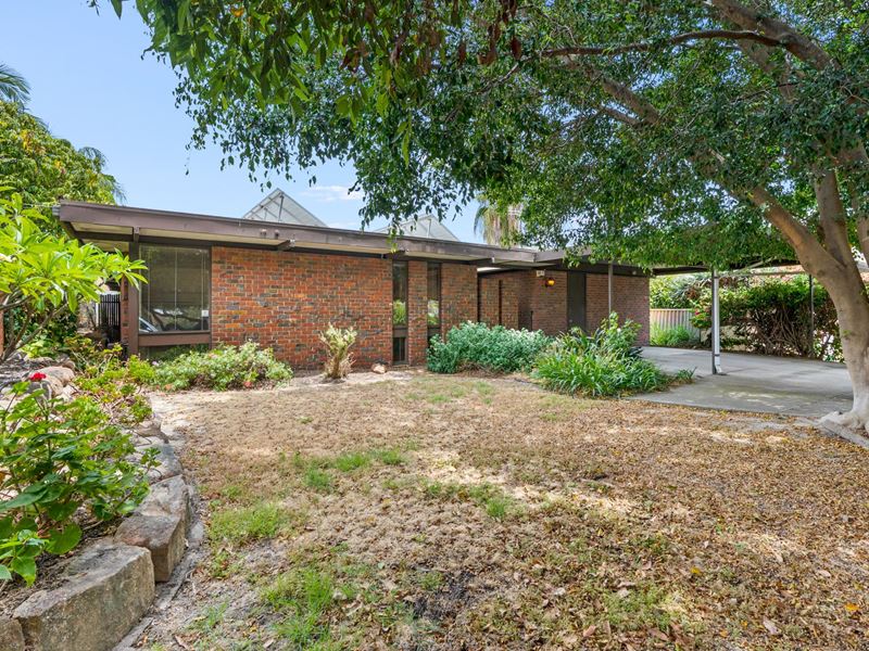 5 Lealt Place, Ardross WA 6153
