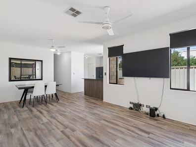 124 Lowanna Way, Armadale WA 6112