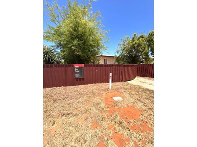 2 Illingworth Street, East Carnarvon WA 6701