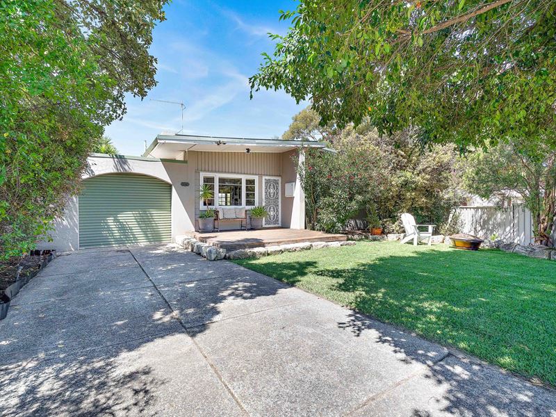15 Caliban Way, Coolbellup WA 6163