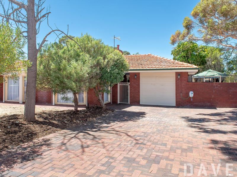2 Minchin Court, Padbury WA 6025