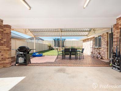 63 Derna Parade, Wandina WA 6530