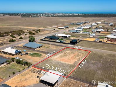 6 Lobelia Way, Moresby WA 6530