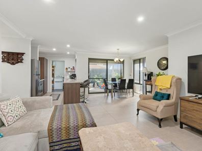 4/171 Mills Street, Queens Park WA 6107