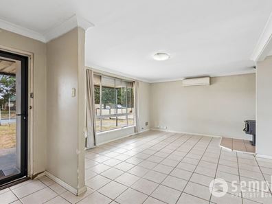 26 Nicholas Street, Gosnells WA 6110