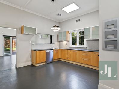 100 Dunedin Street, Mount Hawthorn WA 6016