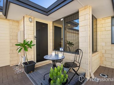 122D Kent Street, Rockingham WA 6168
