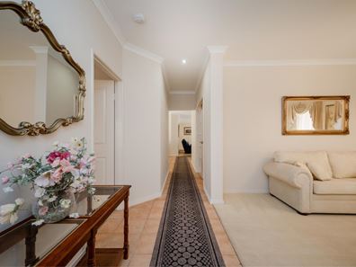 4 Brampton Avenue, Butler WA 6036