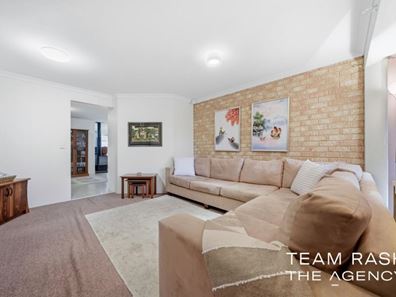 6 Woodview Retreat, Caversham WA 6055