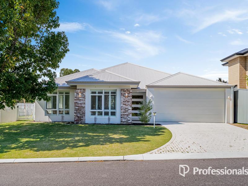 27 Twickenham Drive, Kingsley