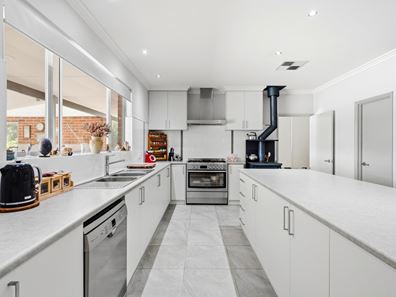 9 Hexham Close, Herron WA 6211