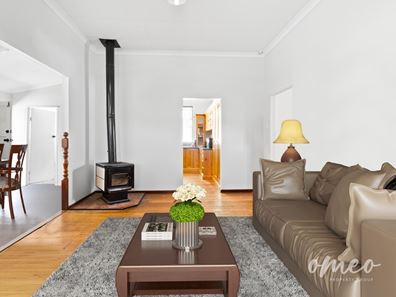 634 Rockingham Road, Lake Coogee WA 6166