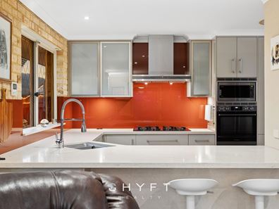 18 Cristobal  Crescent, Mindarie WA 6030