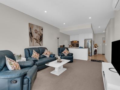43/95 Chalgrove Avenue, Rockingham WA 6168