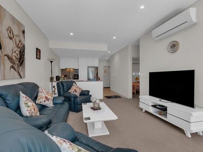 43/95 Chalgrove Avenue, Rockingham WA 6168