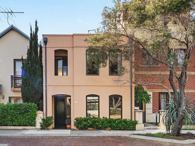 8/9 Swan Street, North Fremantle