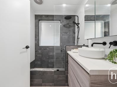 15b Bangor Place, Beldon WA 6027