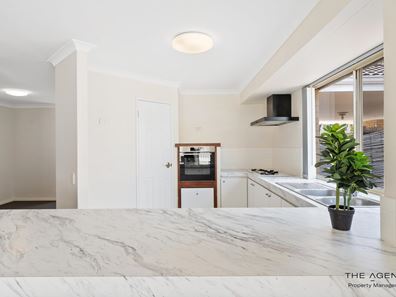 121 Brenchley Drive, Atwell WA 6164
