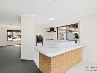 121 Brenchley Drive, Atwell WA 6164