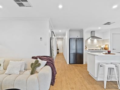 5 Limahuli Way, Lakelands WA 6180