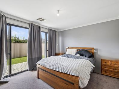 18 Lutea Loop, Hilbert WA 6112