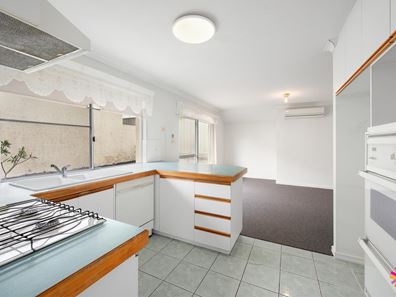 2/169 Coode St, Como WA 6152