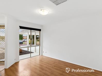 26 Mccubbin Loop, Seville Grove WA 6112