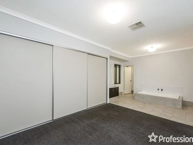 18 Kardan Boulevard, Byford WA 6122