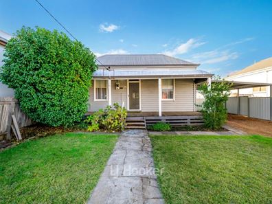 68 Johnston Street, Collie WA 6225