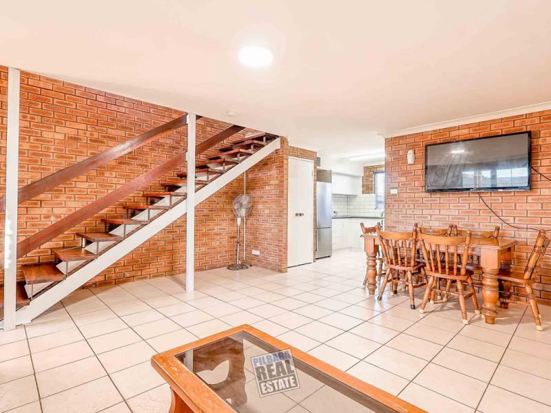 4/2 Sun Court, Millars Well WA 6714
