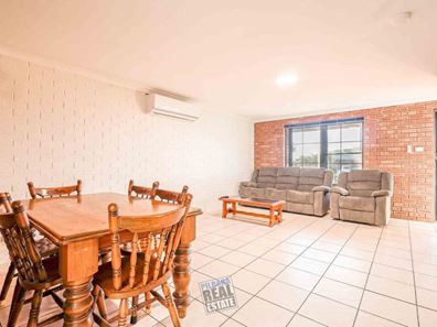 4/2 Sun Court, Millars Well WA 6714