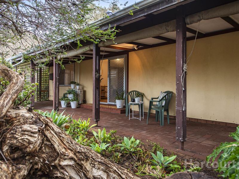 9 Leander Street, Falcon