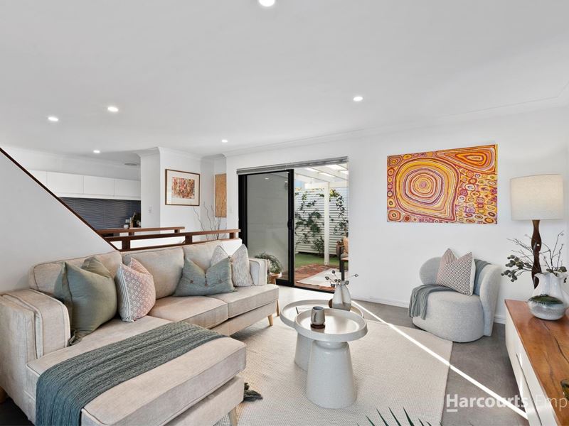 7/3 Alga Street, Scarborough WA 6019