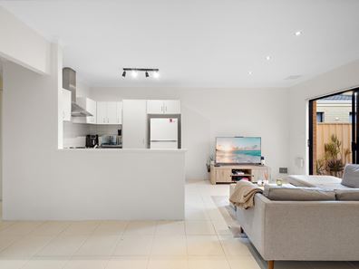 35A Winchelsea Road, Nollamara WA 6061