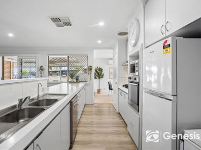 14 Teano Place, Marangaroo WA 6064