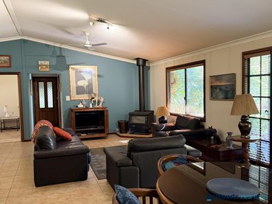 38 Greenwood Road, Nannup WA 6275