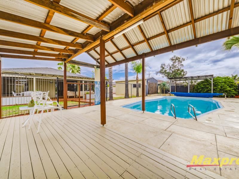 84 Queensville Avenue, Lynwood