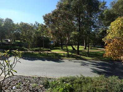 8 Somerford Promenade, Wellard WA 6170