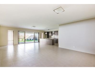 21 Hawley Way, Madora Bay WA 6210