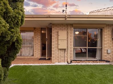 2/21 Quadea Road, Nollamara WA 6061