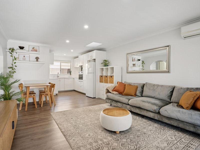 4/210 Waterloo Street, Tuart Hill