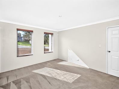 12 Ferguson Street, Wannanup WA 6210