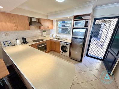 17/6 Kintail Road, South Perth WA 6151