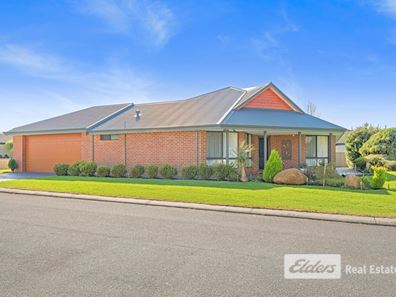 40 Lakeside Drive, Mckail WA 6330