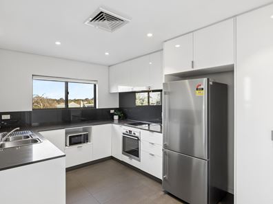 4/17 Leonard Street, Victoria Park WA 6100